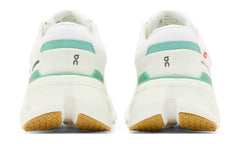 On Cloudrunner 2 "أخضر غير مصبوغ"