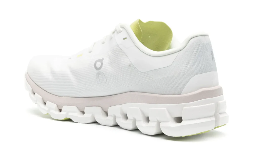 On Running Cloudflow 4 "أبيض/بيج رملي/أخضر ليموني"