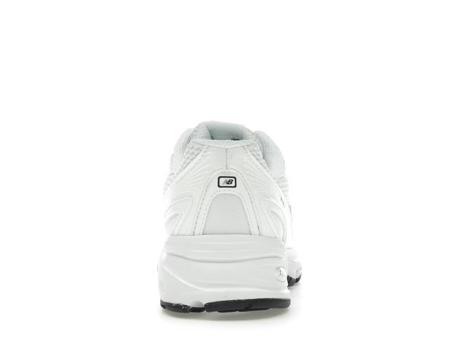 New Balance 740 أبيض ثلاثي