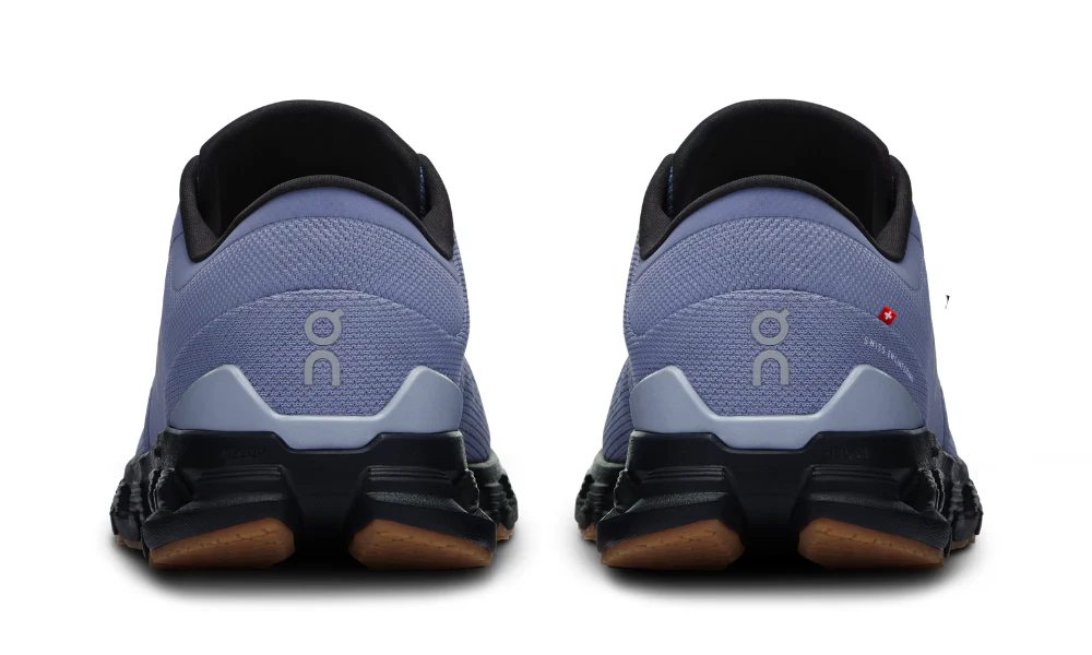 On Cloud X 4 "ريشة | أسود"