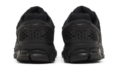 Nike Air Zoom Vomero 5 "تريبل بلاك"