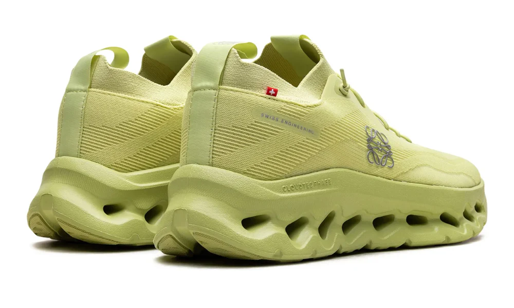 Loewe x Running Cloudtilt "ليموني"