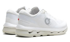 On Running x Kith Cloudzone "ثلج أبيض"