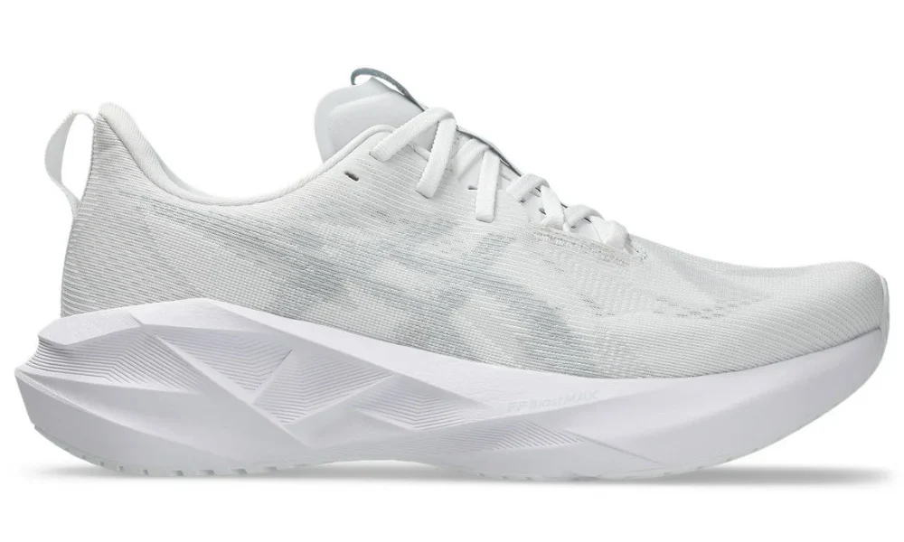 Asics Novablast 5 'White / Piedmont Grey'