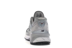 حذاء نيو بالانس 990v5 باللون الرمادي