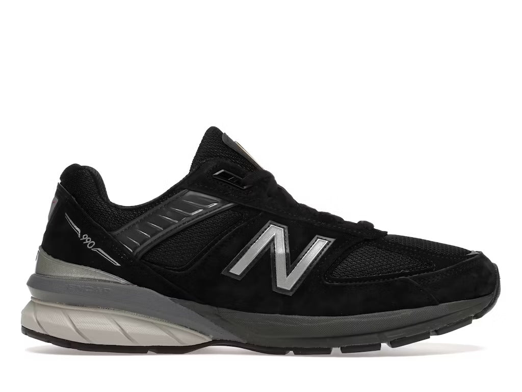حذاء نيو بالانس 990v5 أسود